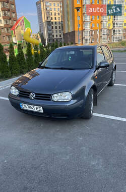 Хетчбек Volkswagen Golf 2001 в Чернігові