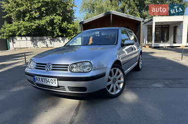 Хетчбек Volkswagen Golf 2003 в Києві