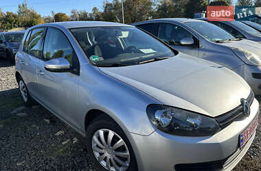Хэтчбек Volkswagen Golf 2009 в Луцке