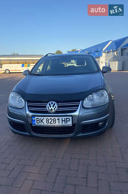 Универсал Volkswagen Golf 2009 в Ровно