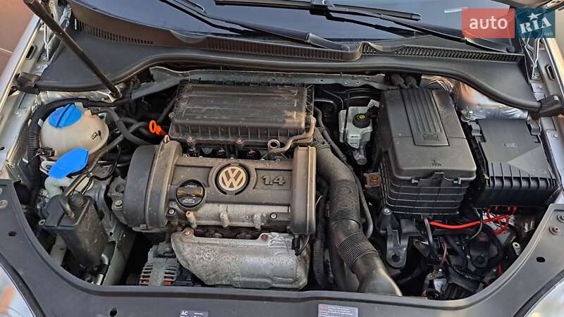 Хэтчбек Volkswagen Golf 2008 в Мукачево