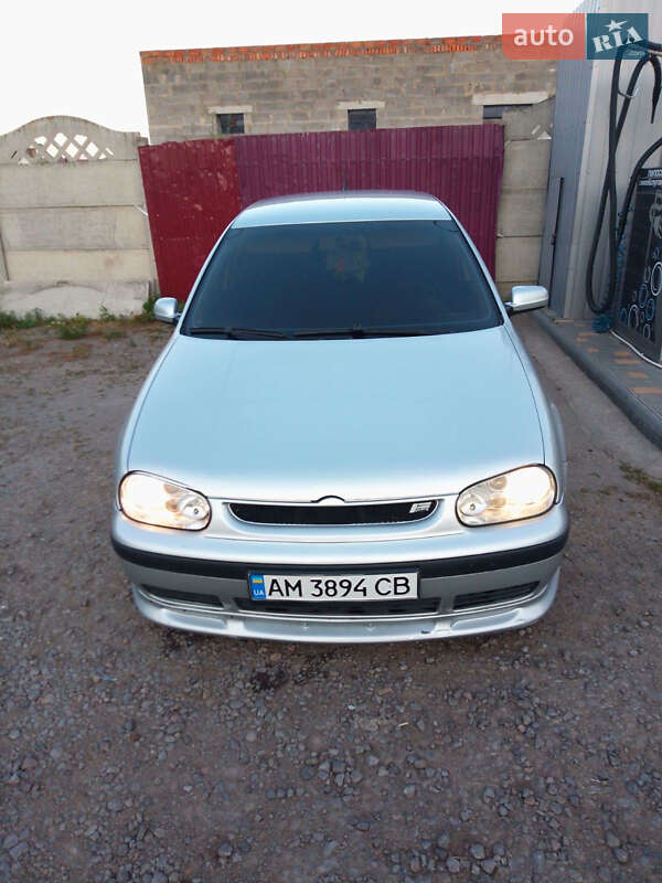 Volkswagen Golf 2002