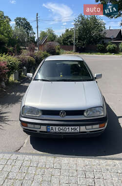 Хэтчбек Volkswagen Golf 1995 в Фастове