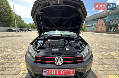 Хэтчбек Volkswagen Golf 2009 в 