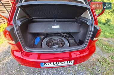 Хетчбек Volkswagen Golf 2011 в 