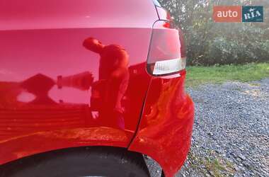 Хетчбек Volkswagen Golf 2011 в 