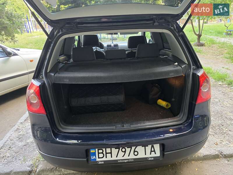 Хэтчбек Volkswagen Golf 2005 в Одессе