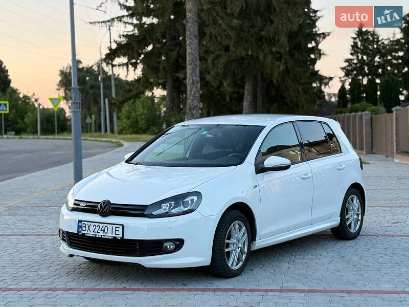 Хэтчбек Volkswagen Golf 2010 в Староконстантинове