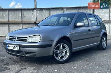 Хэтчбек Volkswagen Golf 2001 в Сумах