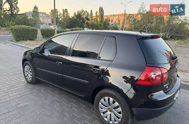 Хетчбек Volkswagen Golf 2009 в 