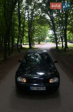 Хэтчбек Volkswagen Golf 2001 в Львове