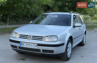 Универсал Volkswagen Golf 2000 в Ровно
