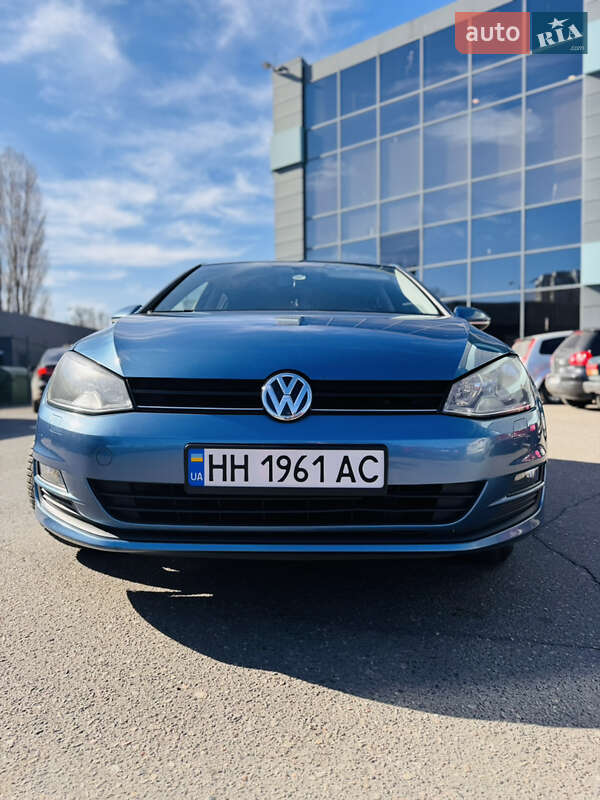 Хетчбек Volkswagen Golf 2012 в Одесі