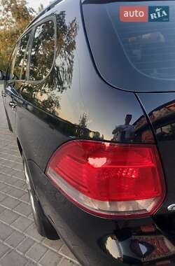 Універсал Volkswagen Golf 2009 в 