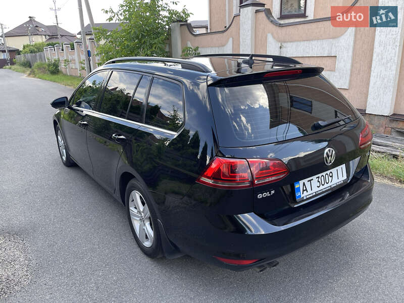 Универсал Volkswagen Golf 2015 в Киеве