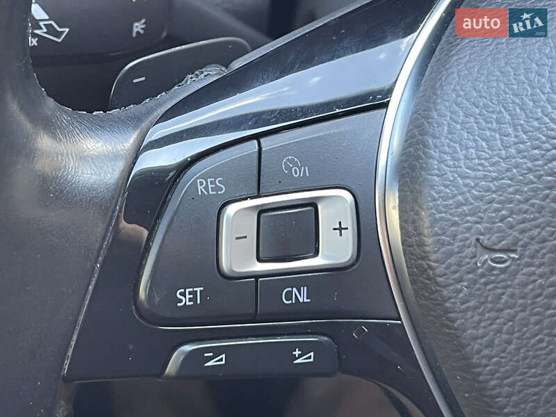 Универсал Volkswagen Golf 2015 в Киеве