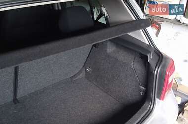 Хетчбек Volkswagen Golf 2003 в 