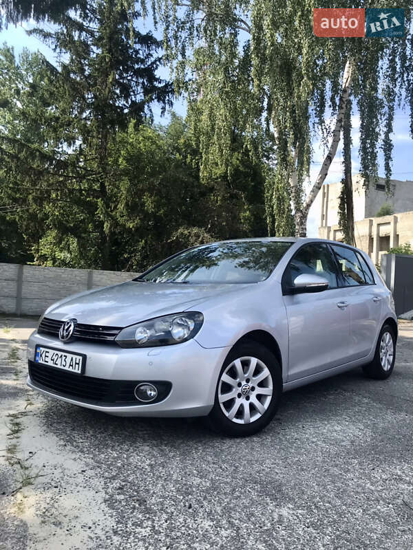Хетчбек Volkswagen Golf 2009 в Валках