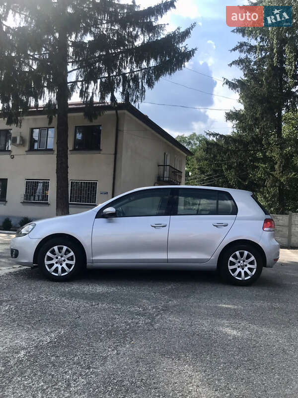 Хетчбек Volkswagen Golf 2009 в Валках