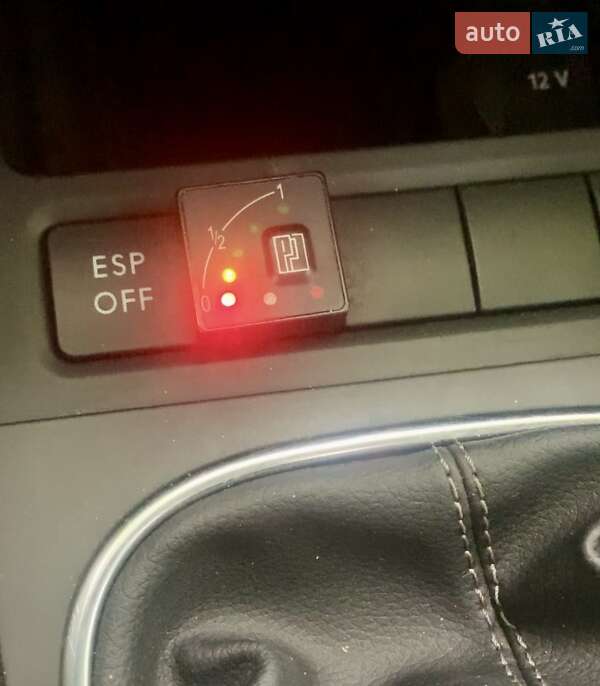 Хэтчбек Volkswagen Golf 2009 в Виннице