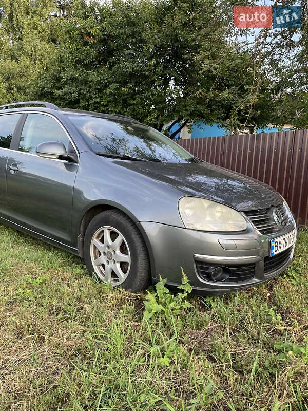 Универсал Volkswagen Golf 2008 в Нетешине