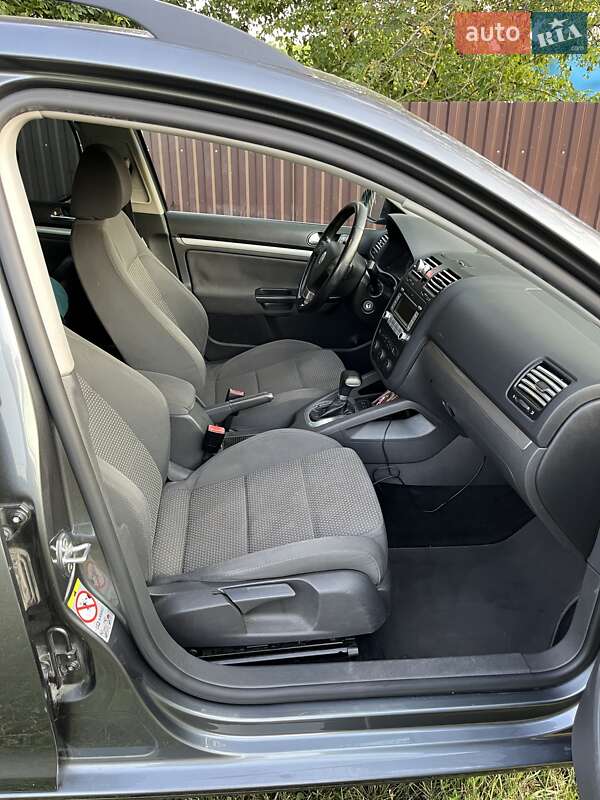 Универсал Volkswagen Golf 2008 в Нетешине