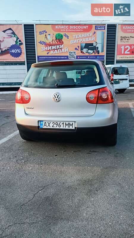 Хетчбек Volkswagen Golf 2005 в Харкові