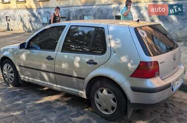 Хетчбек Volkswagen Golf 2001 в Львові