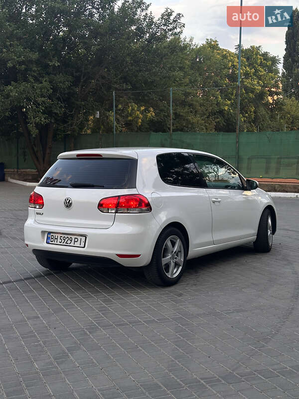 Хэтчбек Volkswagen Golf 2009 в Одессе