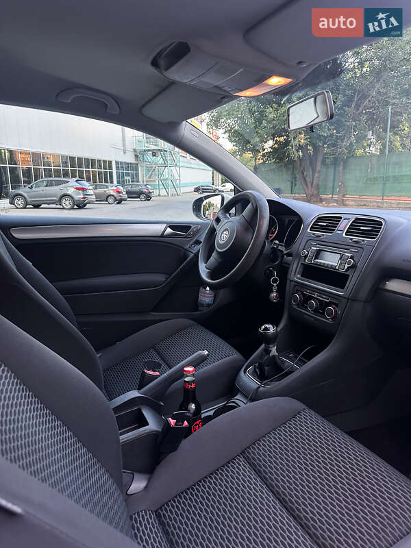 Хэтчбек Volkswagen Golf 2009 в Одессе