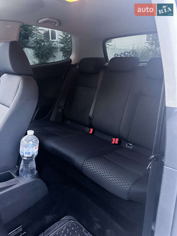 Хэтчбек Volkswagen Golf 2009 в Одессе