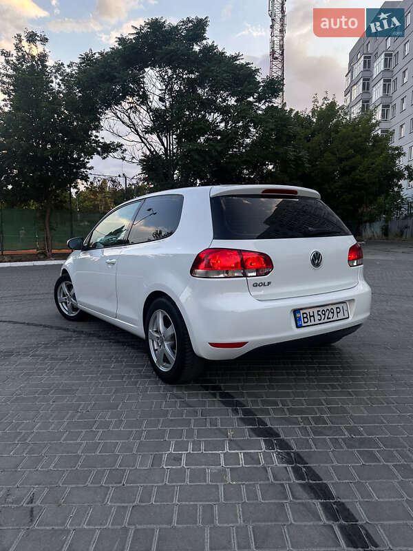 Хэтчбек Volkswagen Golf 2009 в Одессе