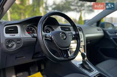 Універсал Volkswagen Golf 2016 в 