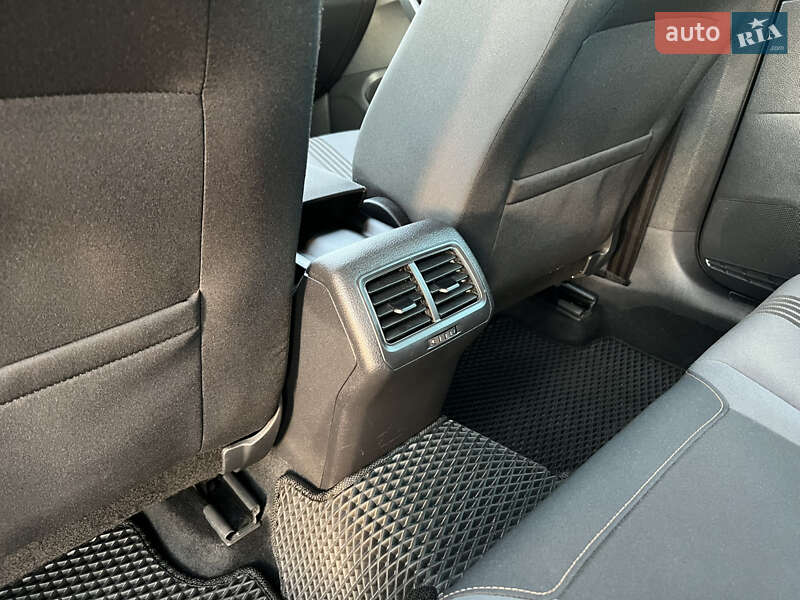 Універсал Volkswagen Golf 2016 в Луцьку