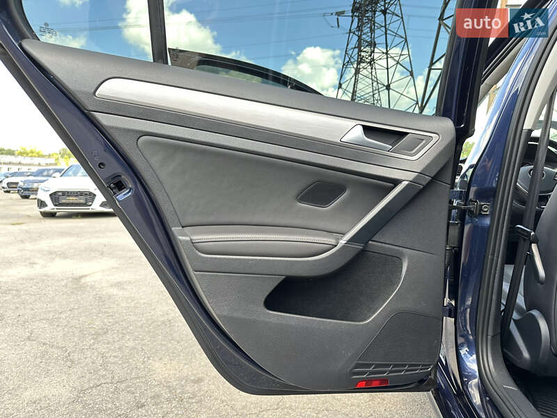 Хэтчбек Volkswagen Golf 2014 в Харькове