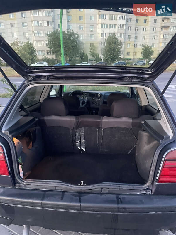 Хетчбек Volkswagen Golf 1994 в Вінниці
