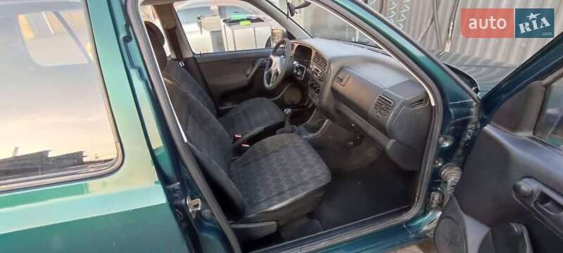 Хетчбек Volkswagen Golf 1996 в Ужгороді