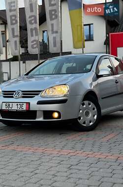 Хэтчбек Volkswagen Golf 2005 в Тернополе