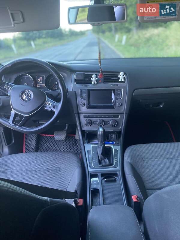 Хетчбек Volkswagen Golf 2013 в Мукачевому