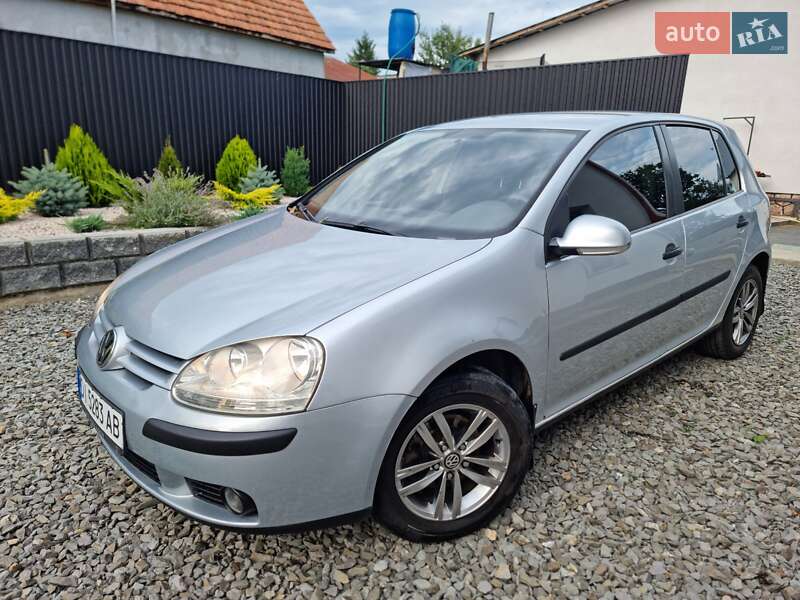 Volkswagen Golf 2004