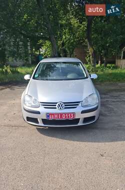 Хетчбек Volkswagen Golf 2005 в Луцьку
