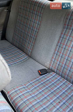 Хэтчбек Volkswagen Golf 1987 в 