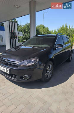Универсал Volkswagen Golf 2010 в Староконстантинове