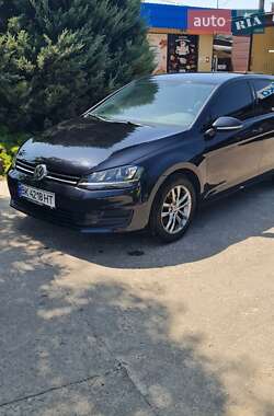 Хетчбек Volkswagen Golf 2017 в Дніпрі