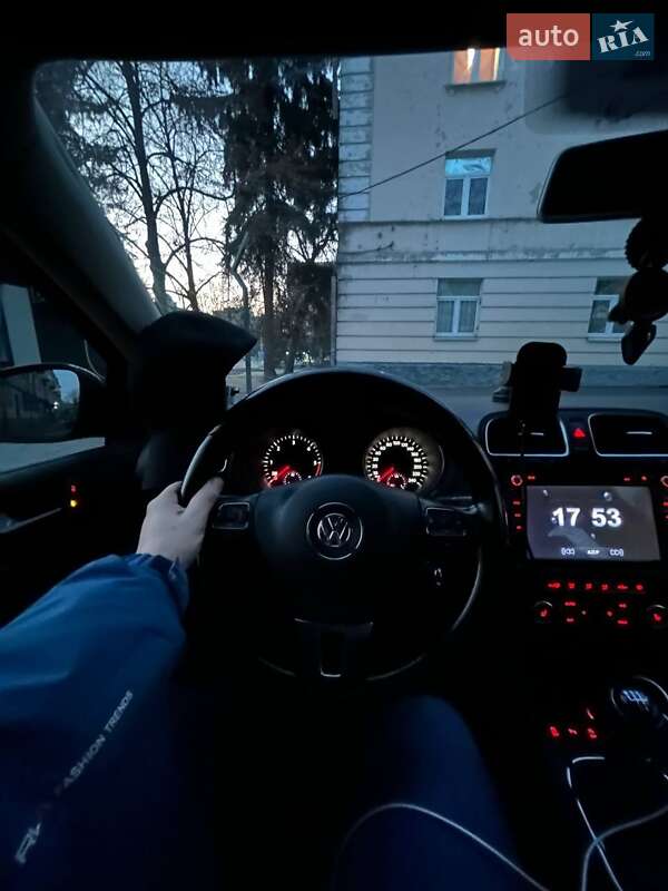 Универсал Volkswagen Golf 2013 в Киеве