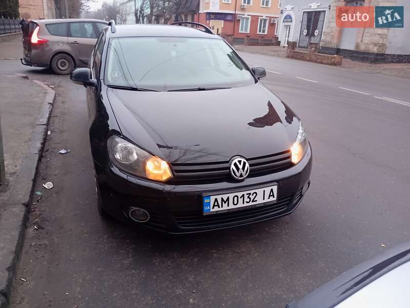 Универсал Volkswagen Golf 2013 в Киеве