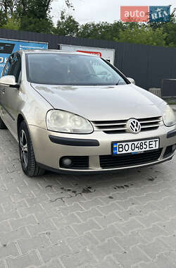Хэтчбек Volkswagen Golf 2004 в Тернополе