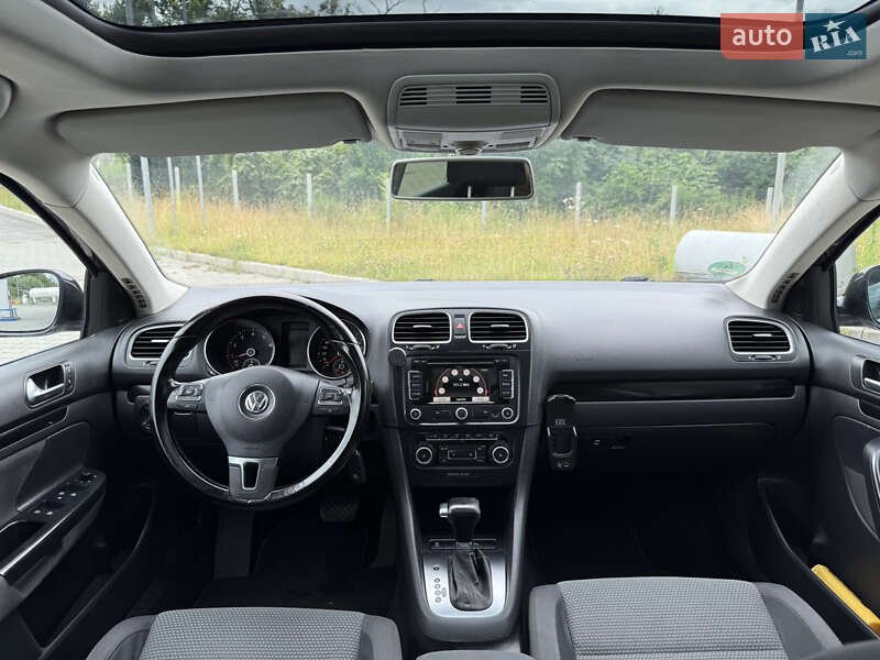 Универсал Volkswagen Golf 2010 в Красилове