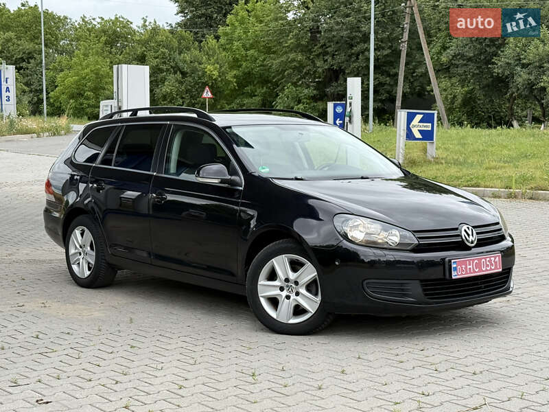 Универсал Volkswagen Golf 2010 в Красилове