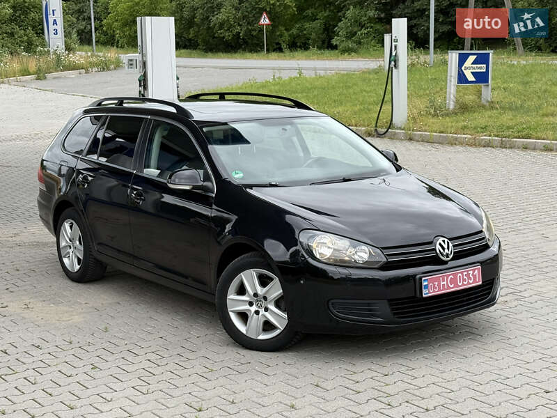 Универсал Volkswagen Golf 2010 в Красилове